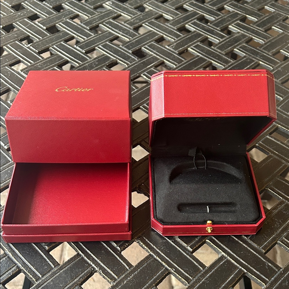 Cartier Luxurious Red Box Bracelet Case - Picture 2 of 5